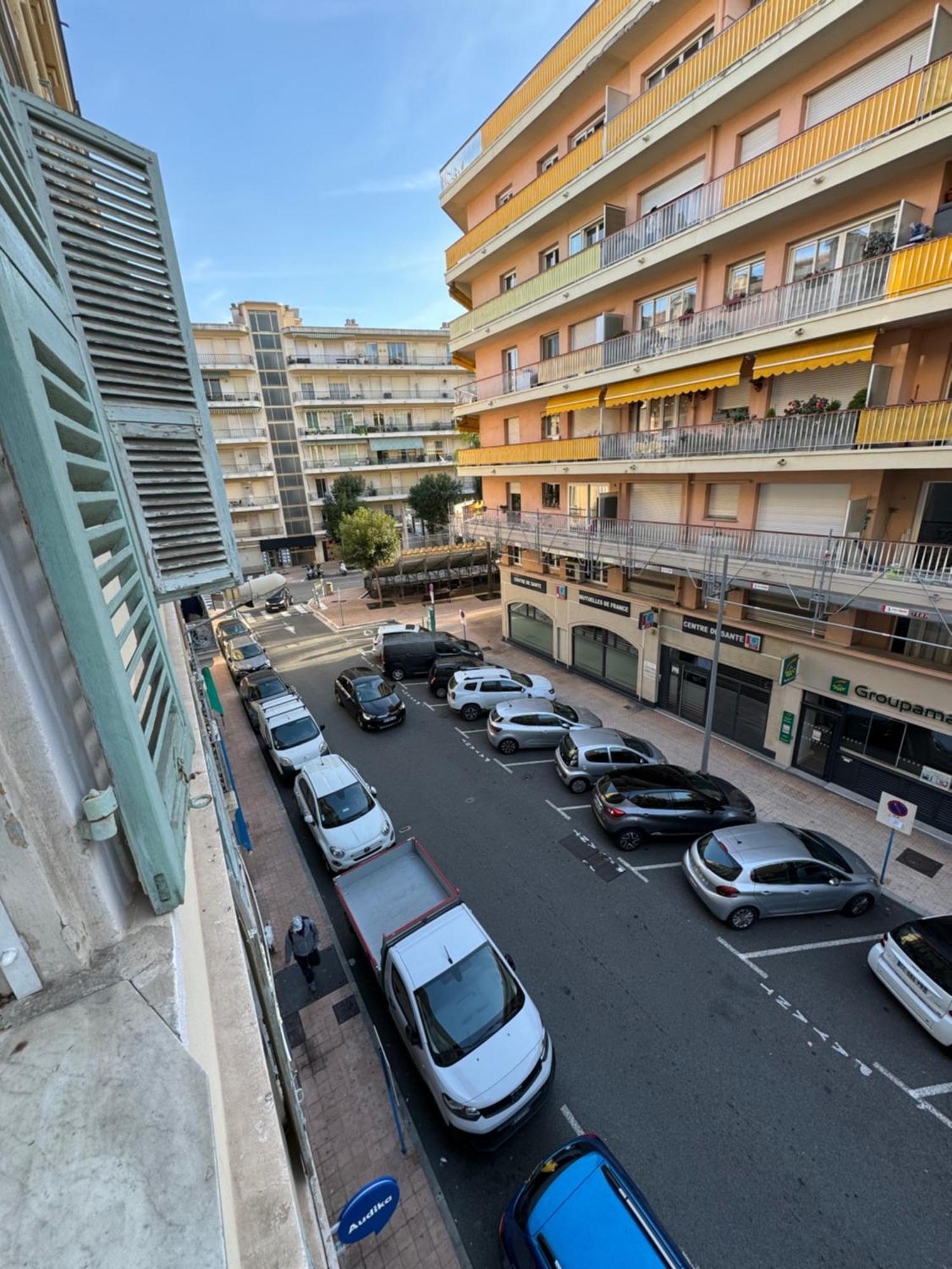Prato Home - Apartment Near The Beach In مينتون المظهر الخارجي الصورة