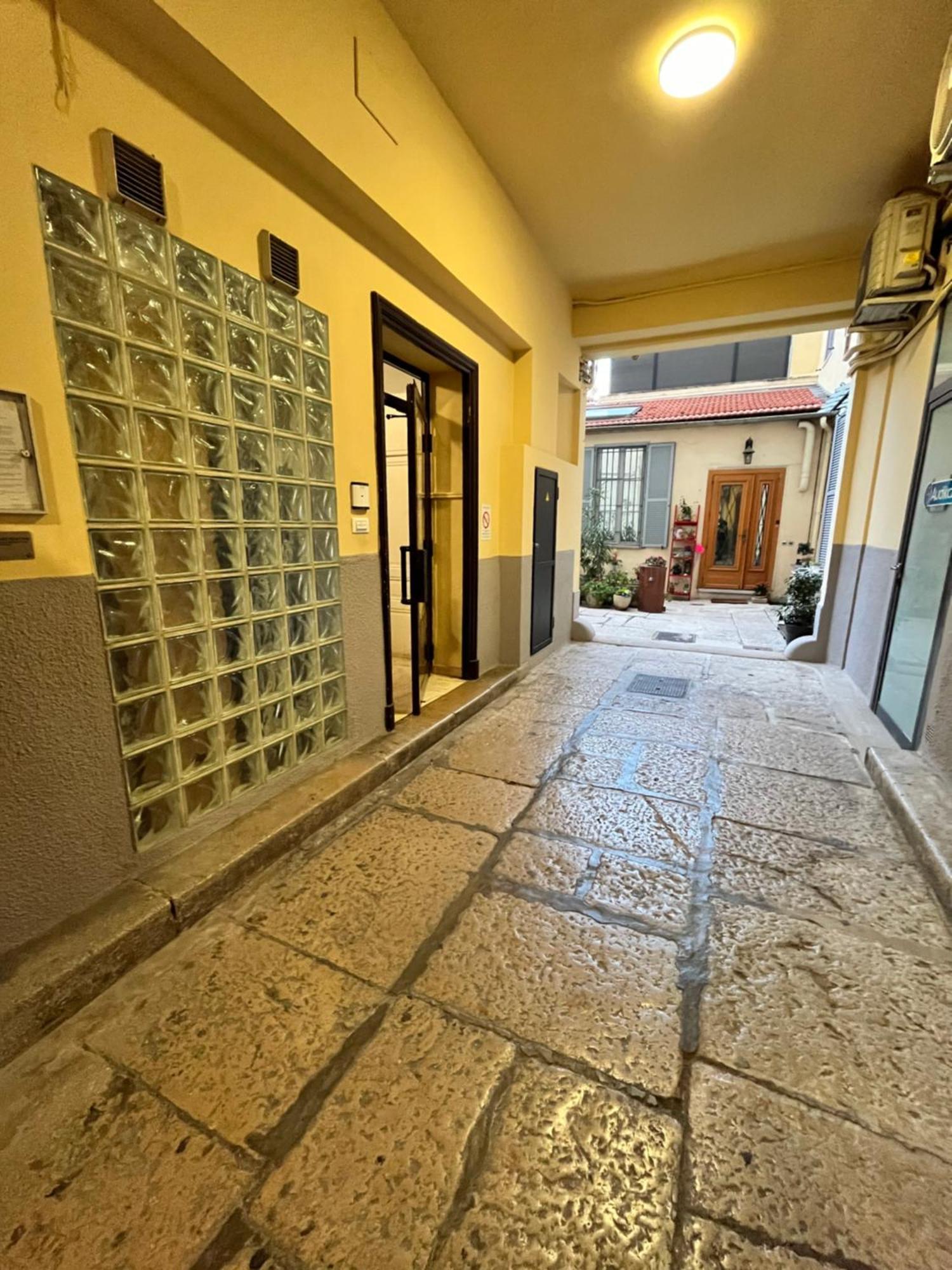 Prato Home - Apartment Near The Beach In مينتون المظهر الخارجي الصورة